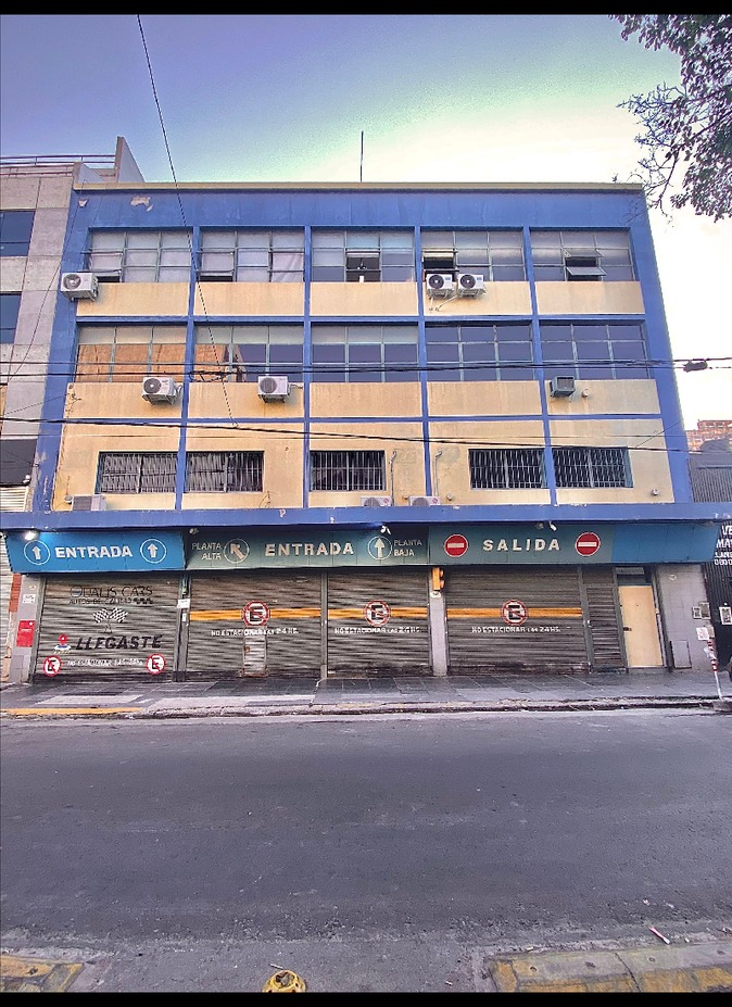 Local Qualis Cars — Francisco Acuña de Figueroa 536, Almagro